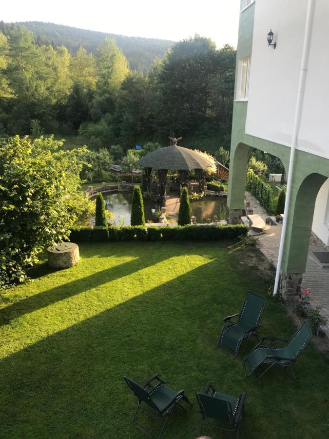 SkhidnytsiaЯрданаアパートメント エクステリア 写真
